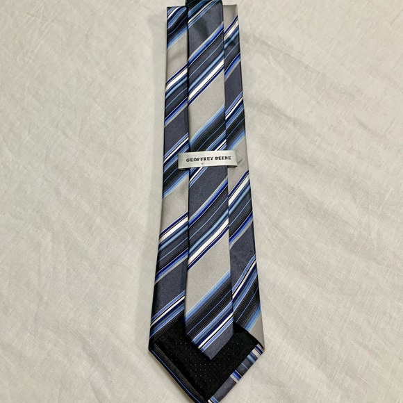 Geoffrey Beene Silk Tie - Picture 4 of 4